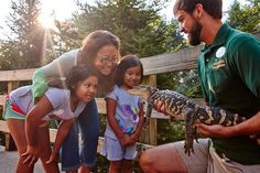 ZooAmerica is open in March and offers fun programs for families and little kids!