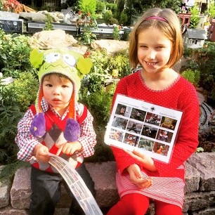  Eve and @sarahwu16's Henry at the miniature train scavenger hunt 